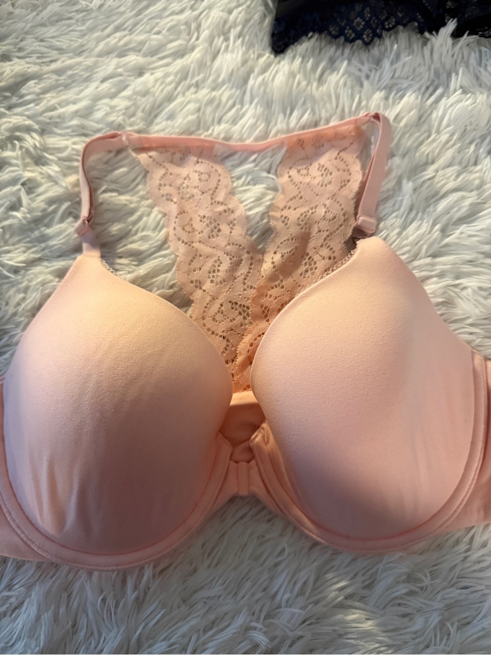 Peach Lace-Back front closure T-Shirt Bra 36C
NWT